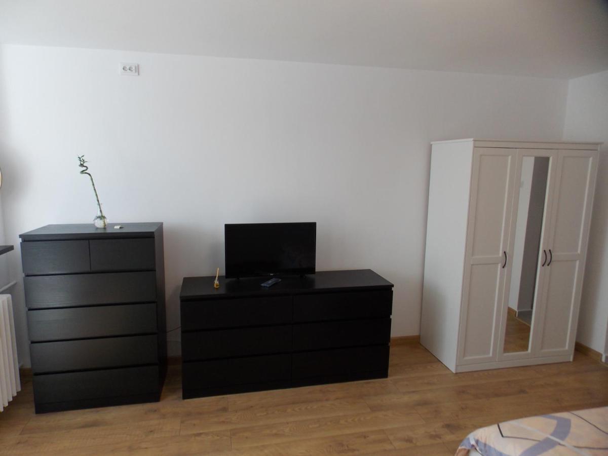 Garsoniera Moderna Apartman Bukarest Kültér fotó