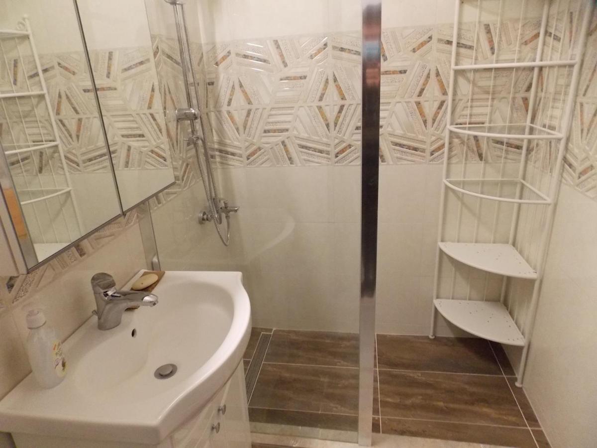 Garsoniera Moderna Apartman Bukarest Kültér fotó